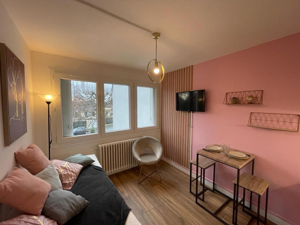 Rose, Studio Proche Centre Ville Caen Zewnętrze zdjęcie