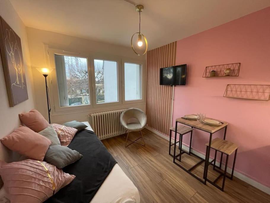 Rose, Studio Proche Centre Ville Caen Zewnętrze zdjęcie